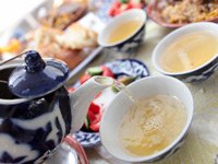 Чай нельзя пить после еды — с таким заявлением выступила врач-гастроэнтеролог